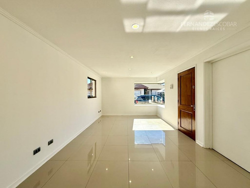 San Esteban - Vende Casa 3d 2b 1e - Cond. Los Solares