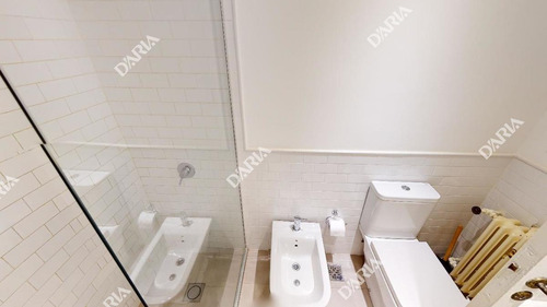 En Buena Zona Residencial, Chalet Totalmente Actualizado Con Lo Mejor, Jardin, Pileta.