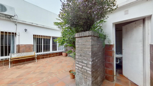 Casa 5 Ambientes C/ Patio Terraza Y Cochera