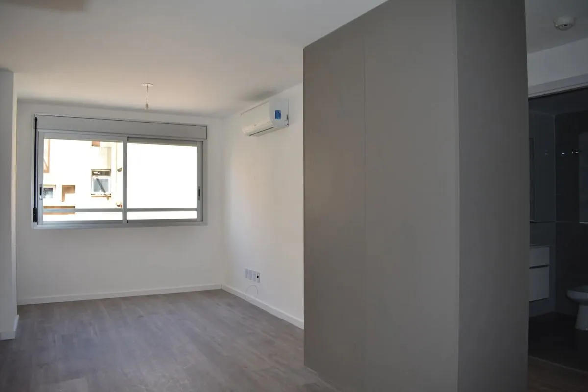 Alquiler Apartamento Moderno De 1 Dormitorio Semiequipado Incluye Box En Centro · Foto 3