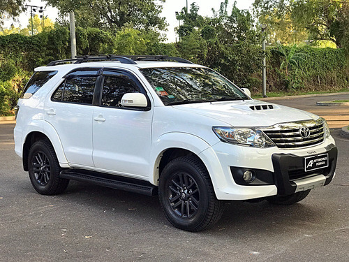 Toyota Hilux Sw4 3.0 Tdi Srv 4wd At 7p 2015