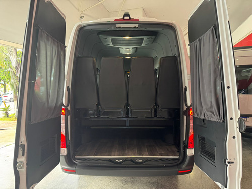 Sprinter 417 16 Lugares Executiva Ano 2025 Financio