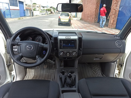 Imagen 5 de 8 de Mazda Bt-50 4x4
