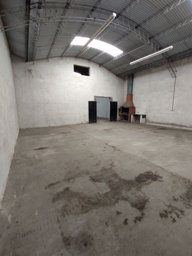 Imagen 2 de 8 de En Venta! Excepcional Galpón En Barrio Villa Soldati.