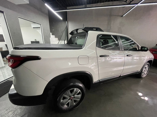 Fiat Toro 1.8 Endurance 16v Flex 4x2 Aut. 4p