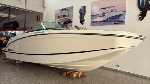 Bermuda Discovery 230 Con Yamaha 300 Hp. 4t.