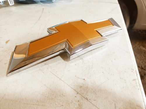 Emblema Delantero Chevrolet S10 Max 2023 2024 Original (Usado)