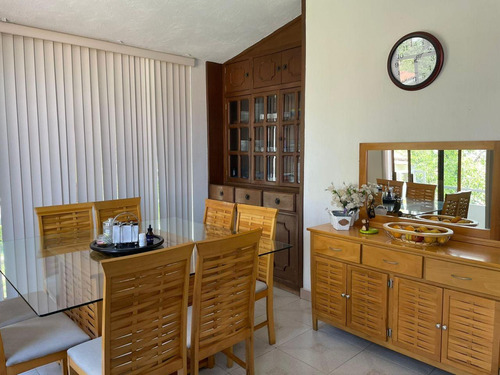 Casa En Venta En Villas De Irapuato, Irapuato, Gto.