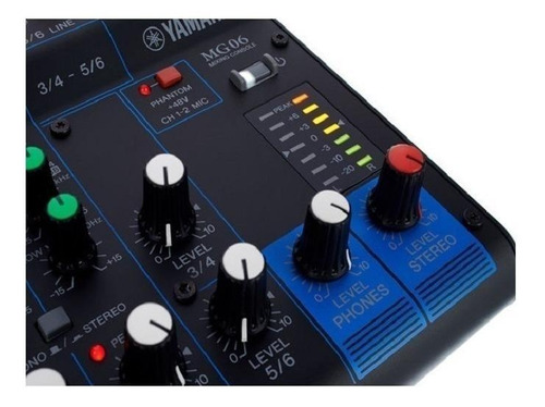 Consola Yamaha MG06 de mezcla
