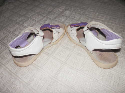 Sandalias Niña Cuero Croco Kids Talle 30 (Usado)