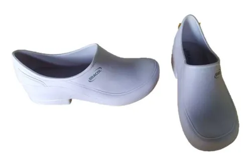 Sapato branco cheap impermeável