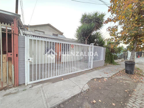 Casa En Venta De 3 Dorm. En Ñuñoa