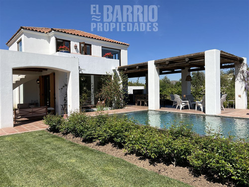 Casa En Venta De 3 Dorm. En Colina