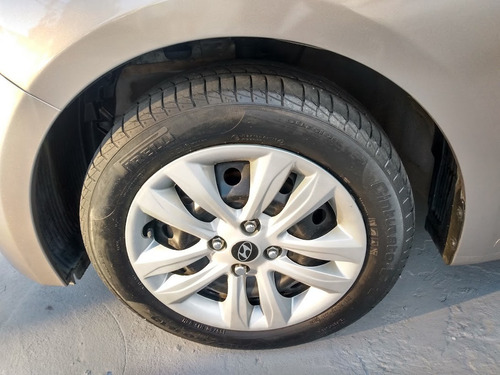 Imagem 12 de 13 de Hyundai Hb20 Confort