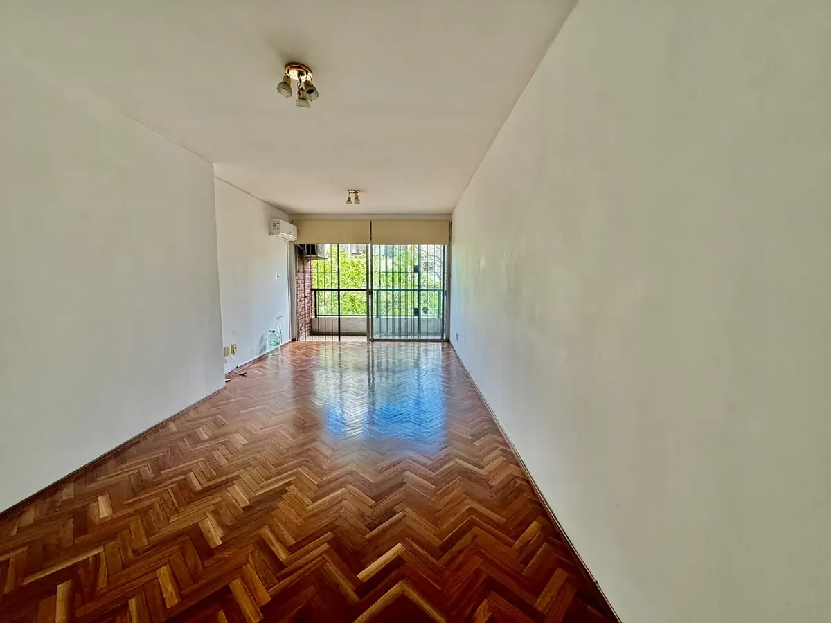 Alquiler Apartamento En Pocitos, 2 Dormitorios Y Garage · Photo 4