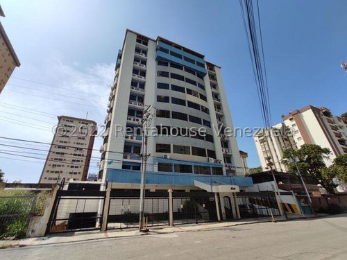 Apartamento Tipo Penthouse En Venta Urb Calicanto Res Misti Con Pozo De Agua Y Seguridad Kg:23-12146