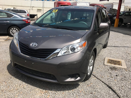 Imagen 1 de 11 de Toyota Sienna Le 2013