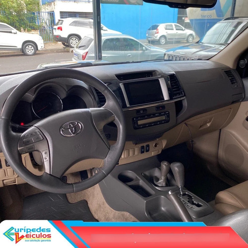 Toyota Hilux SW4 3.0 SRV 4X4 16V TURBO INTERCOOLER DIESEL 4P AUTOMÁTICO