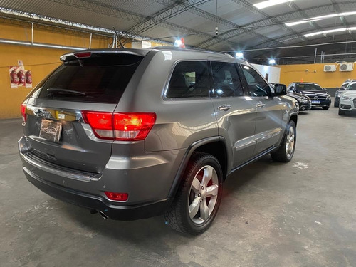 Imagen 10 de 25 de Jeep Gran Cherokee Overland