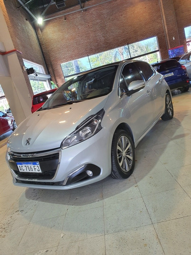 Peugeot 208 1.6 Feline 2018
