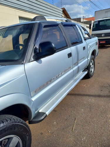 Chevrolet S10 2.8 Executive Cab. Dupla 4x4 4p