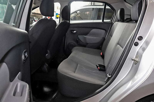 Renault Logan Expr 1016v