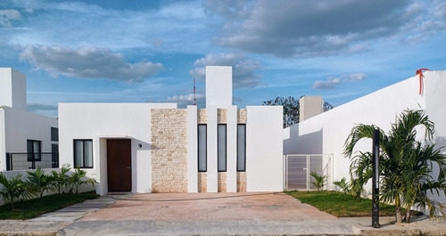 Casa Con Paneles Solares, Dos Recámaras