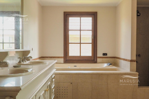 Imagen 27 de 30 de Casa De 4 Dormitorios En Altos De La Horqueta, Excelente Construcción