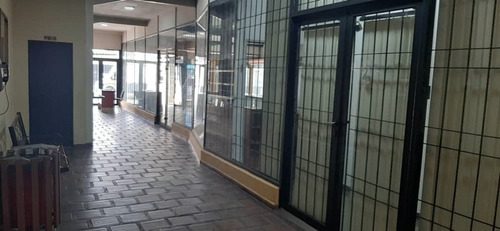 Imagen 4 de 15 de Local En Alquiler Av Miranda Barcelona