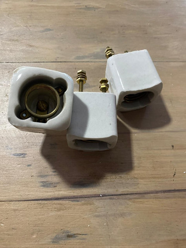 Portafusibles Tapón De Porcelana Cuadrados 25amp Tornillo 3u