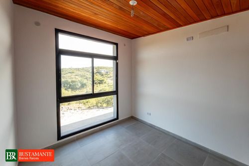 Casa En Venta 2 Dorm. En Country De Montaña Hipico A Pocos Km Carlos Paz -cba