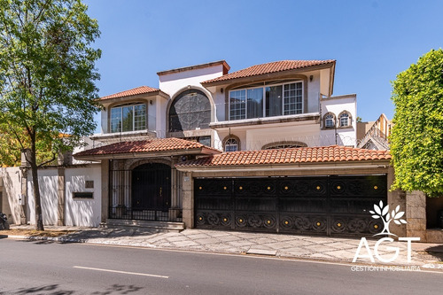 Casa En Venta En Bosques De Las Lomas