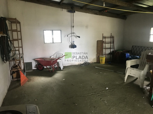 Chacra A 15 Minutos De Punta Del Este. 3 Dormitorios, Casita De Huespedes, Capacidad 10 Personas- Ref: 176