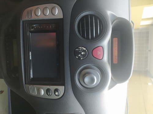 Imagem 6 de 8 de Citroën C3 1.6 16v Exclusive Flex 5p