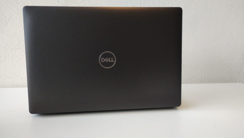 Laptop Dell Intel Core I5-8va Gen 8gb Ram 240 Gb Ssd Webcam (Reacondicionado)
