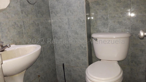 Imagen 10 de 14 de Mayra Ysabel Cedeño Vende Local Comercial En Av Bolivar, Maracay Cod 22-21714