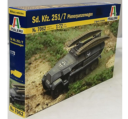 Kit De Modelo 1:72 Sd Kfz 251/7 Con Remolque - Italeri