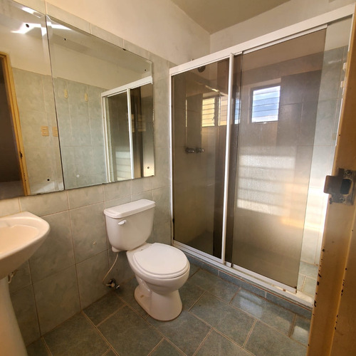 Yz Se Alquila Apartamento En Los Mangos Res. Minotaure Palac
