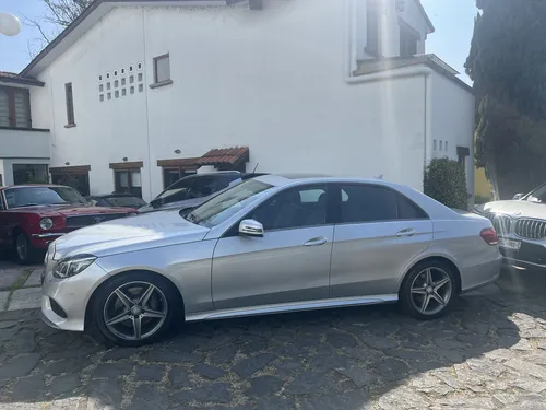 Mercedes Benz E400 Sedan