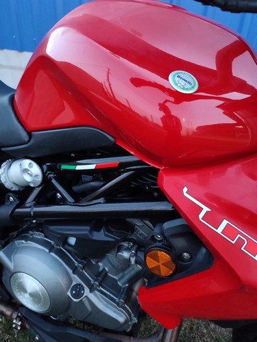 Imagen 15 de 25 de Benelli Tnt 300