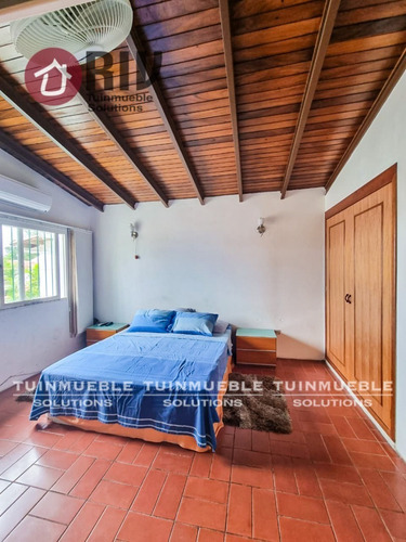 Venta - Quinta En Alto Prado. Estado Miranda.