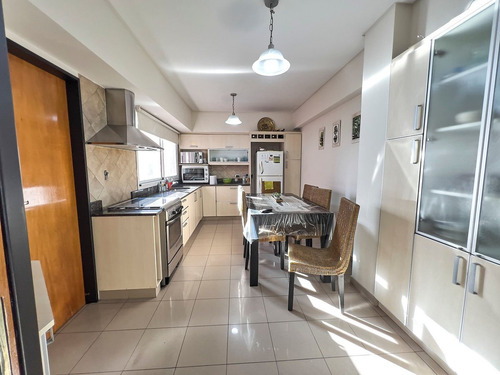 Venta Semipiso 5 Ambientes Dos Cocheras Caseros