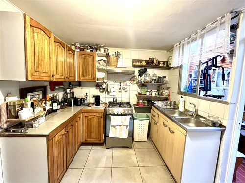 Casa En Venta De 5 Dorm. En Las Condes