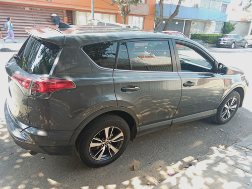 Toyota RAV4 2.5 Le At