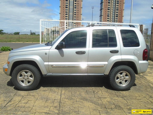 Jeep Cherokee 4x4 - Automática