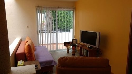 Imagen 11 de 16 de Con Alberca Propia - En Real De Juriquilla, Jardín, T.365 M2