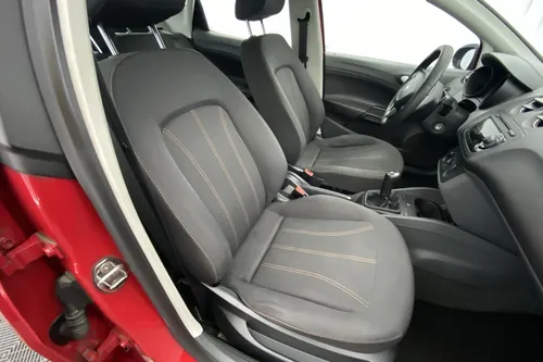 Seat Ibiza 1.4 Reference Red & White