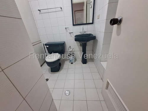 Bello Y Amplio Apartamento En Alquiler En Santa Eduvigis