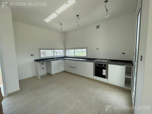 Casa En Venta Santa Lucia