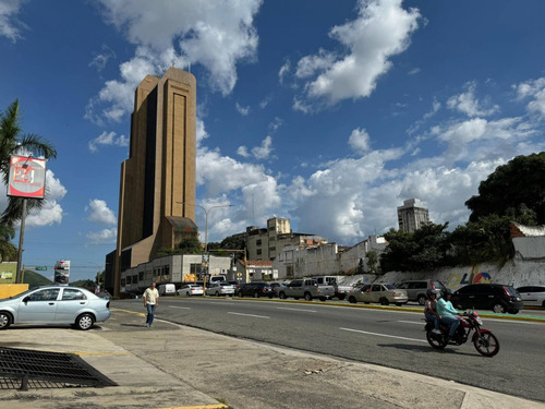 Dc259423 En Venta Galpon Comercial Av Cedeño Al Lado De La Clinica Venezuela Valencia Carabobo Solo Clientes